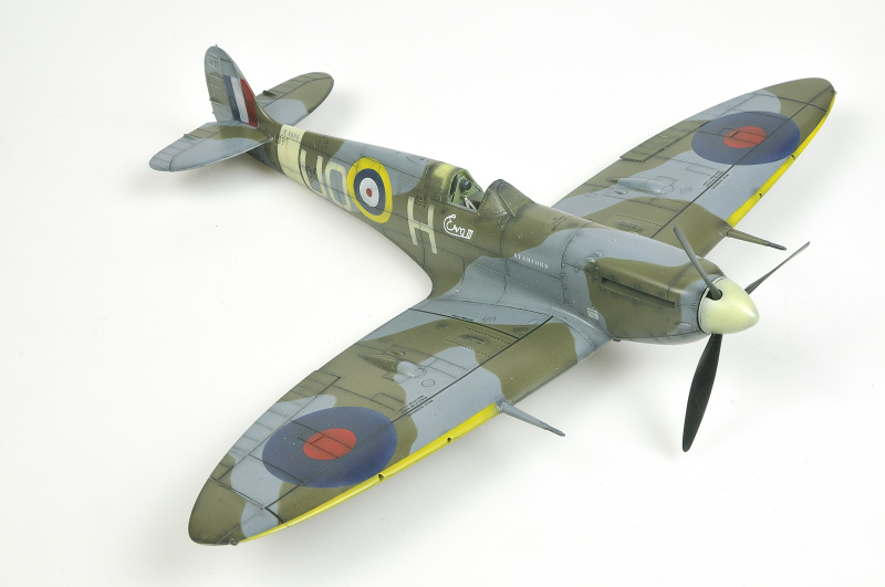 {Eduard] 1/48 - Supermarine Spitfire Mk.IIb  - Page 2 _DSC7053